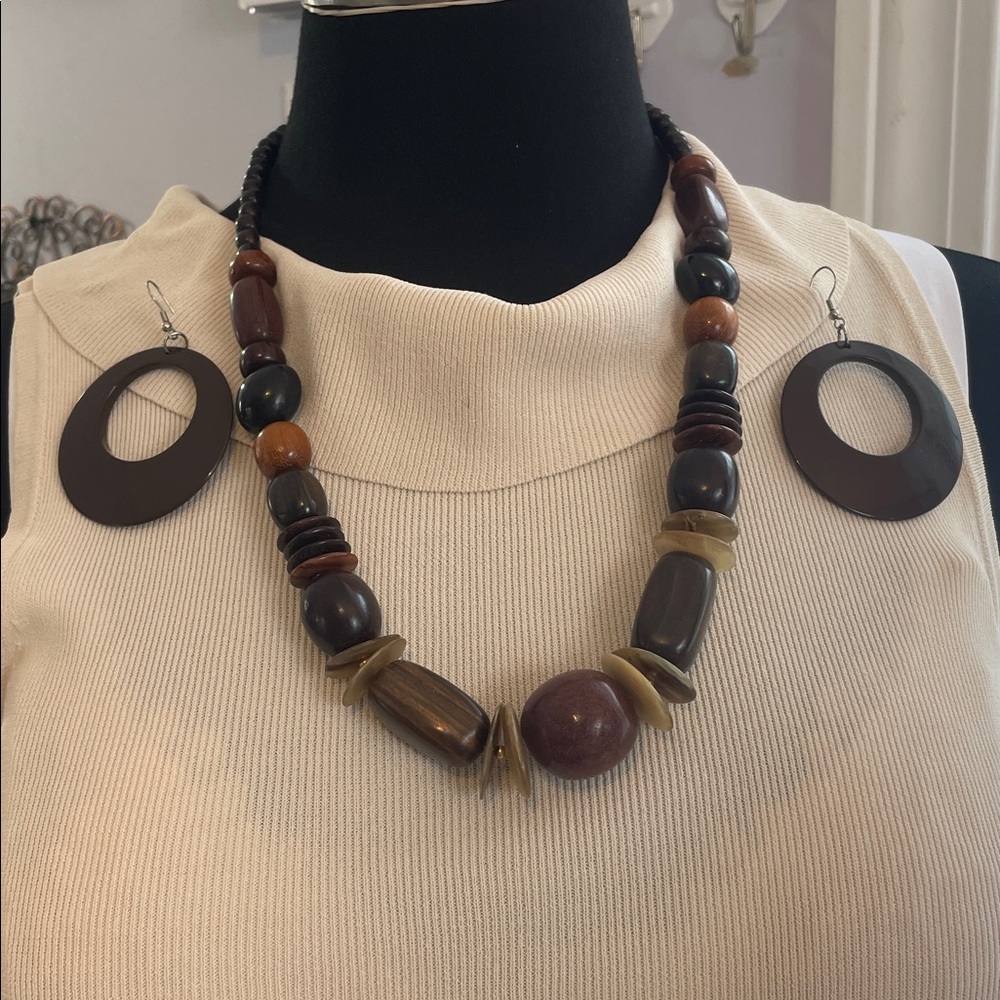 Elegant Wooden Bead Necklace and Earring Set